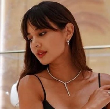 Belajar dari Broken Strings Karya Aurelie Moeremans: Posesif Bukan Berarti Sayang