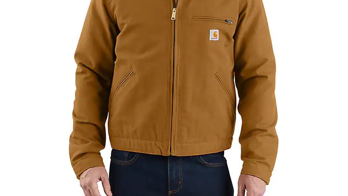 Beberapa produk Carhartt jadi incaran anak muda. Vintage Carhartt juga jadi investasi baik saat ini.