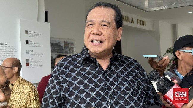 Chairman CT Corp Chairul Tanjung (CT) membeberkan alasan kuliah di UI bukan semata mengejar gelar akademik, tetapi dorongan untuk menjadi aktivis mahasiswa.