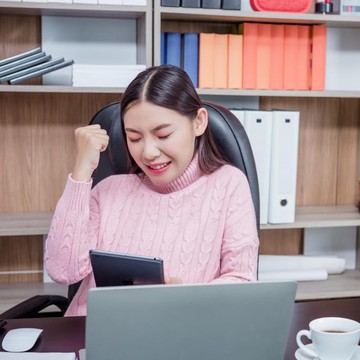 4 Zodiak yang Punya CEO Mindset, Dikenal Ambisius Demi Meraih Kesuksesan!