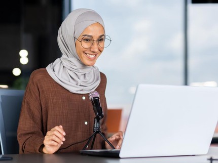 15 Contoh Teks MC Acara Isra Miraj Lengkap dari Pembukaan hingga Penutupan