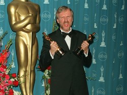 Kisah Gila James Cameron: Diminta Bagikan Kokain di Lokasi Syuting