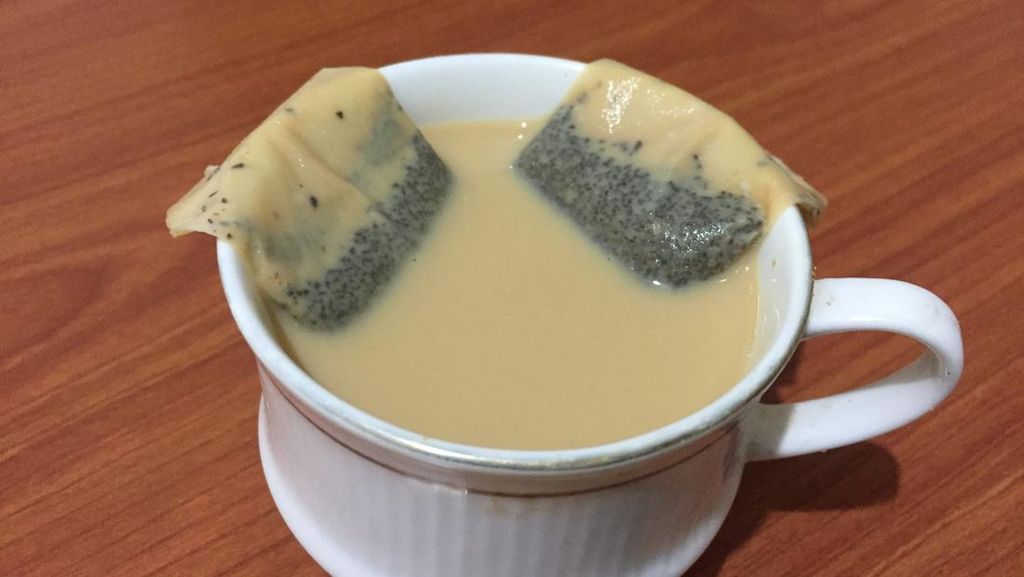 Tren 'Milk Tea' Merendam Kantong Teh Semalaman, Aman atau Berisiko?