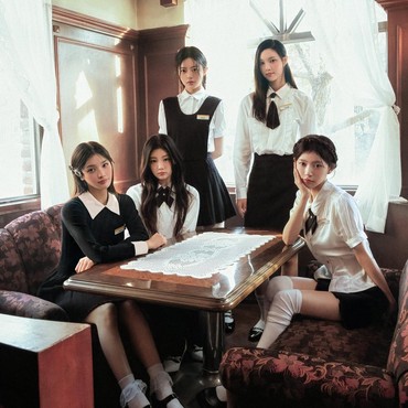 Lirik Lagu Sunday Morning - ILLIT