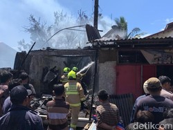 Kebakaran Hanguskan 5 Rumah di Jalan Galangan Kapal Makassar