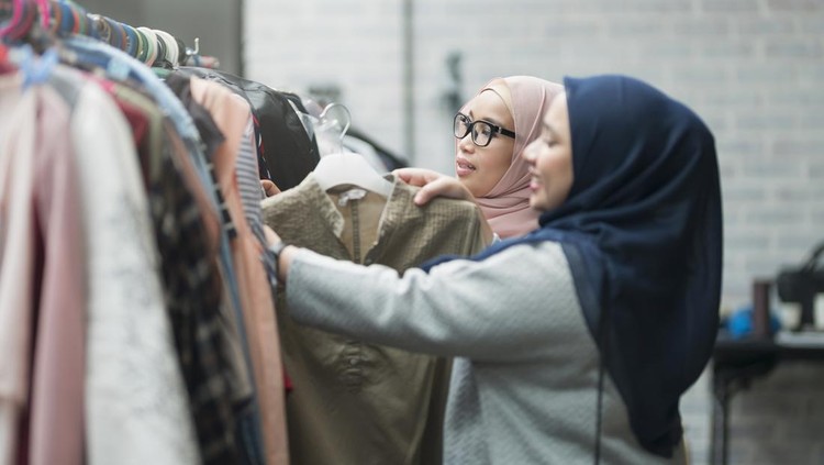 Pedagang Tanah Abang Mulai Panen Cuan Berkat Tren Baju Lebaran Gamis Rompi Lepas