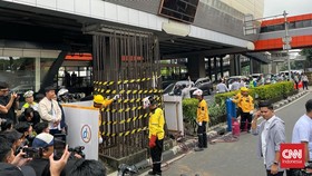 Tiang Monorel Jakarta Resmi Dibongkar, Disaksikan Pram dan Bang Yos