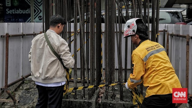 Gubernur DKI Jakarta Pramono Anung menargetkan pembongkaran 109 tiang monorel di Jalan HR Rasuna Said selesai September 2026, dengan biaya Rp 254 juta.