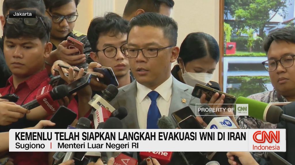 VIDEO: Kemenlu Telah Siapkan Langkah Evakuasi WNI di Iran
