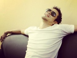 Ingat Lagi Video Klip 'Pelan Pelan Saja' Kotak, Disebut Mirip Kisah Roby-Aurelie