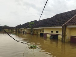 Banjir Rendam Perumahan di Tangerang, Ketinggian Capai 2 Meter