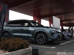 BYD Punya SPKLU Super Ngebut: Cas 5 Menit, Mobil Bisa Jalan 400 Km!