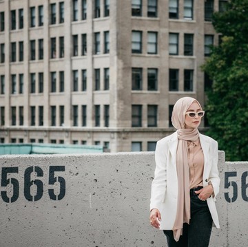 5 Tips Perawatan Rambut untuk Para Perempuan Berhijab agar Bebas Lepek