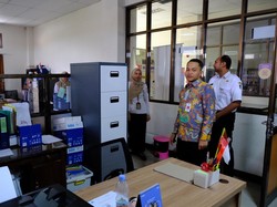 Hari Pertama Uji Coba WFA Pemkot Solo, ASN Apel Pagi Lewat Zoom