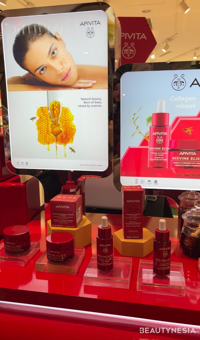 Saat ini, ada beragam rangkaian skincare yang bisa kamu manfaatkan untuk perawatan anti-aging. Salah satu yang bisa kamu coba adalah APIVITA Beevine Elixir.