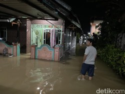 Banjir di Doropayung Pati Meninggi, Warga: Ada yang Setinggi Leher