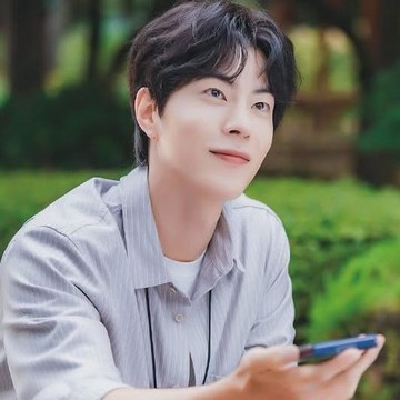 Simak Pesona Hangat Hong Jong Hyun yang Jadi Second Lead di Drakor Romantis Baru