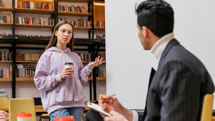 5 Kalimat yang Sering Diucap Orang Tidak Bermoral saat Mengobrol