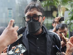 Geledah Rumah Ono Surono di Bandung, KPK Sita Uang Ratusan Juta