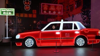 FOTO: Kilau Lampu Neon Hong Kong yang Tak Lekang oleh Waktu