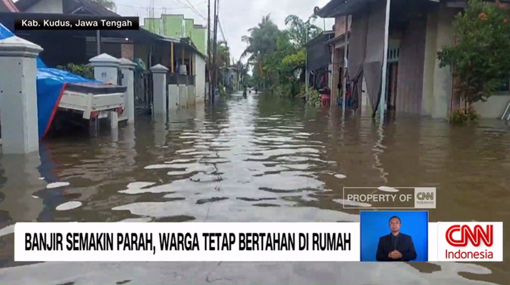 VIDEO: Kudus Terendam Banjir, Warga Pilih Bertahan di Rumah
