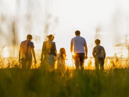 Praktik Pola Asuh Jadul yang Menakutkan & Kini Tak Lagi Digunakan