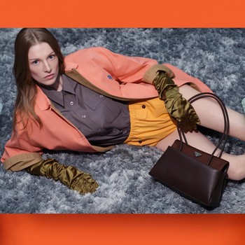 Visual Menawan Hunter Schafer sampai Nicholas Hoult di Kampanye Prada Terbaru