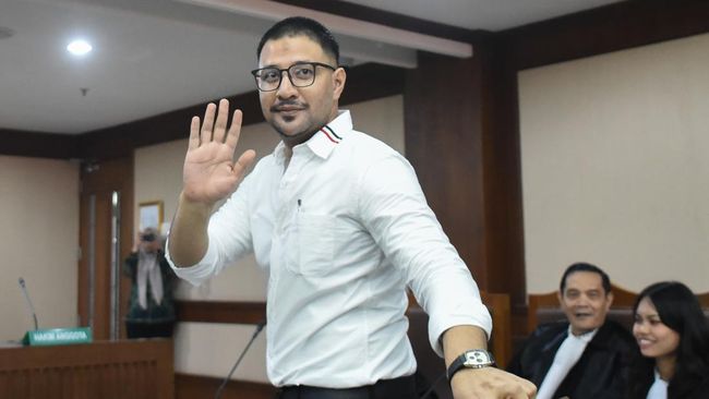 Ammar Zoni tulis surat untuk Prabowo minta perlindungan dan permohonan keringanan atas kasus narkoba yang kembali menjeratnya.