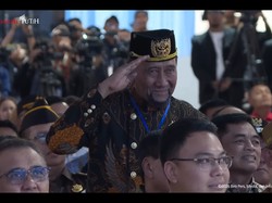 Sultan Kukar Duduk di Kursi Belakang, Pemprov Kaltim Beri Klarifikasi