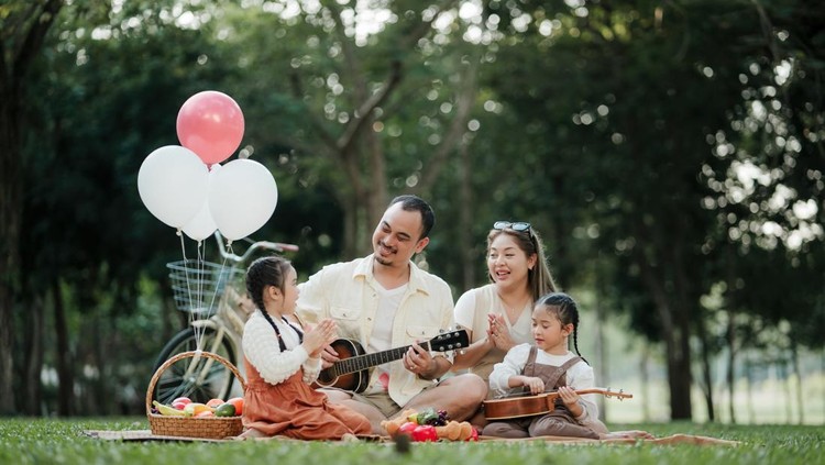 Tanda Anak Tumbuh dari Pola Asuh Orang Tua yang Hebat