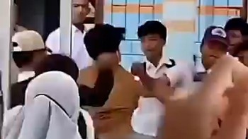 Viral Detik-detik Guru Dikeroyok Murid di Jambi