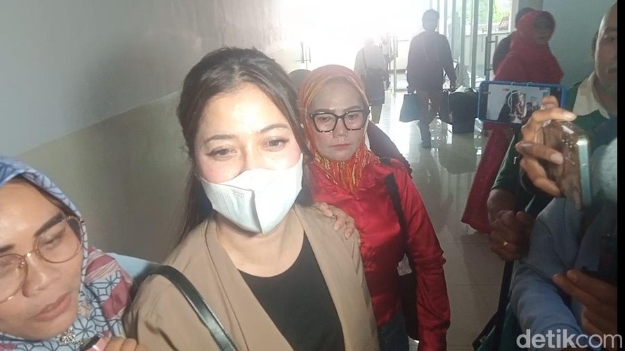 Ammar Zoni dan dokter Kamelia di Pengadilan Negeri Jakarta Selatan&comma; Kamis &lpar;15&sol;1&sol;2026&rpar;&period;