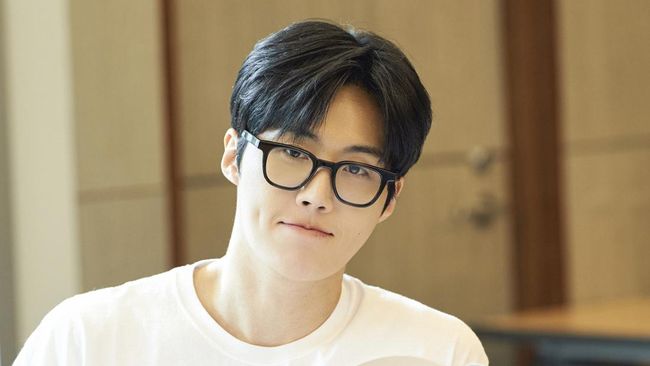 Kim Seon-ho mengungkapkan tantangan saat membintangi Can This Love Be Translated?, terutama dalam belajar banyak bahasa asing.