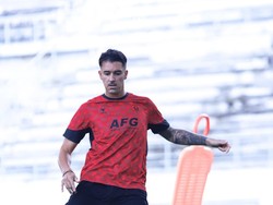 Persik Kediri Datangkan Adrian Luna dan Chechu Meneses