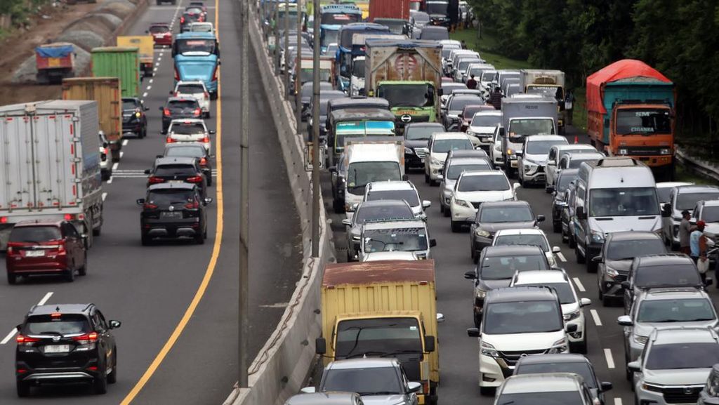 Arus Wisata Puncak Bogor Diprediksi Hingga H+3, One Way Diberlakukan