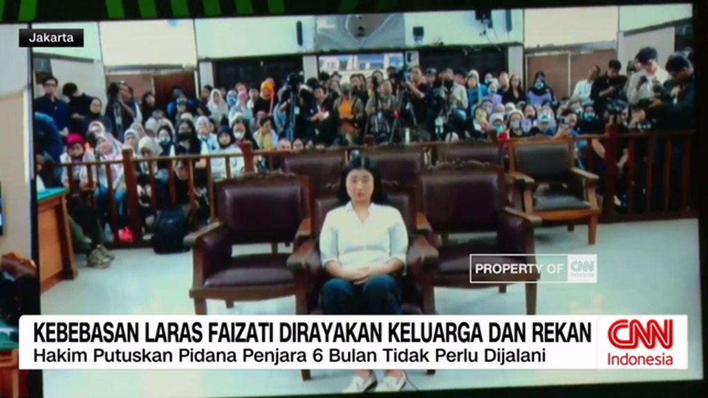 VIDEO: Kebebasan Laras Faizati Dirayakan Keluarga Dan Rekan