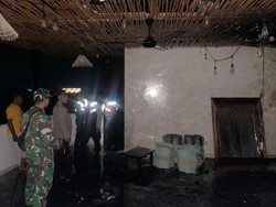 Vila di Mengwi Terbakar Tengah Malam, Api Diduga Muncul dari Ruang Sauna