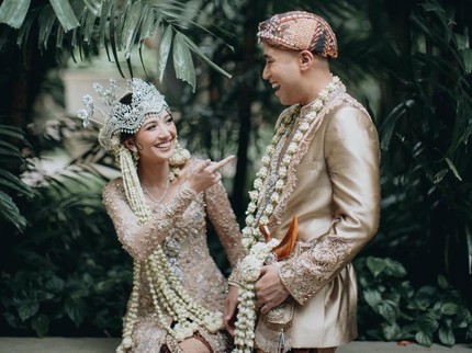 Ucapan Manis Vidi Aldiano Ultah Pernikahan Ke-4, Balasan Sheila Dara Malah Curi Perhatian