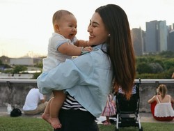 Anak Mulai Banyak Penggemar, Aaliyah Massaid: Happy Kalau...