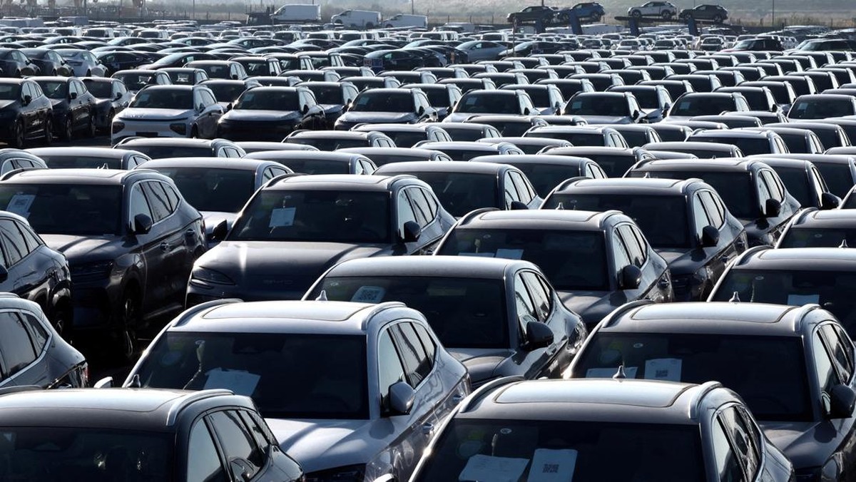 Harga BBM Melambung, Penjualan Mobil Listrik Naik Tajam