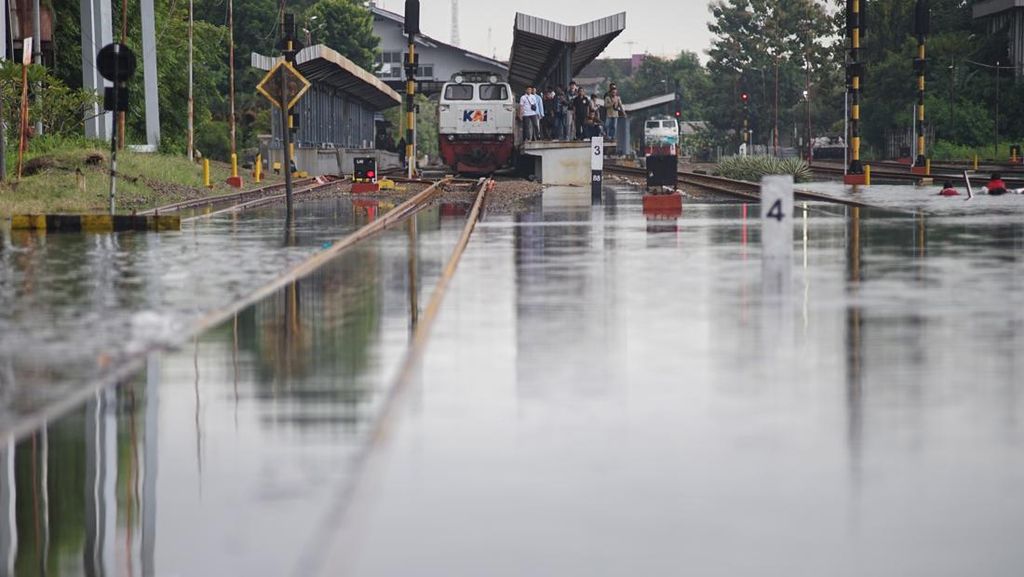 Daftar 16 Perjalanan Kereta yang Dibatalkan KAI Hari Ini dan Besok