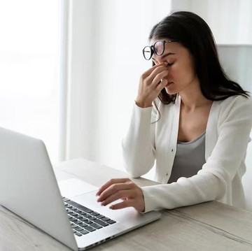 4 Kebiasaan Kecil di Kantor yang Menghambat Kenaikan Jabatan