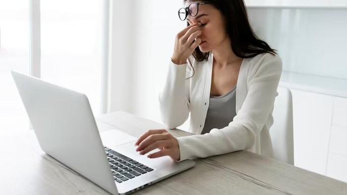 4 Kebiasaan Kecil di Kantor yang Menghambat Kenaikan Jabatan