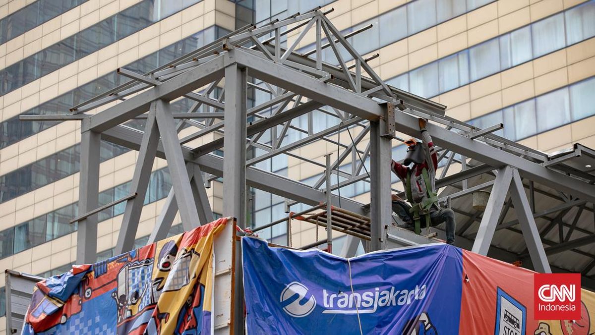 Truk Crane Tabrak JPO, Kemacetan Parah di Tendean: Polisi Minta Pengendara Cari Jalan Alternatif