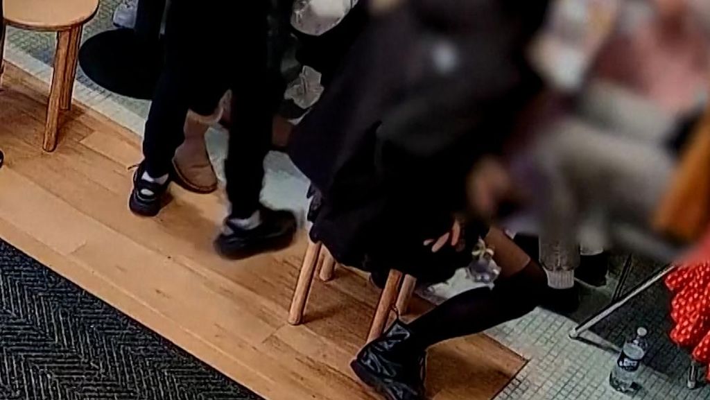 Detik-detik Perampokan di Toko Kartu Pokemon di New York