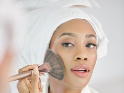 Ini Bedanya Setting Powder dan Loose Powder