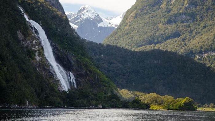 6 Air Terjun Terindah di Dunia yang Wajib Masuk Bucket List Liburan