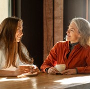 6 Tips untuk Pertama Kali Bertemu Calon Mertua agar Berkesan