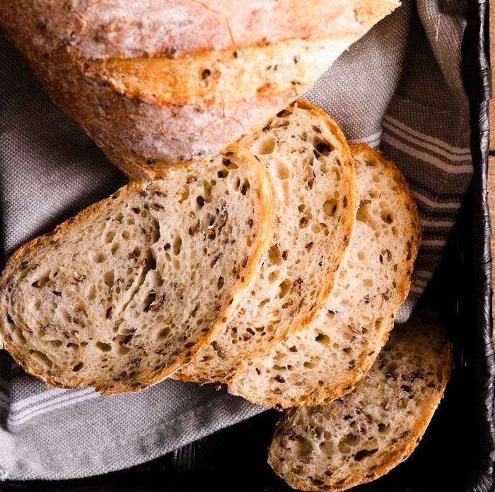 Roti sourdough termasuk salah satu makanan yang baik untuk kesehatan usus.