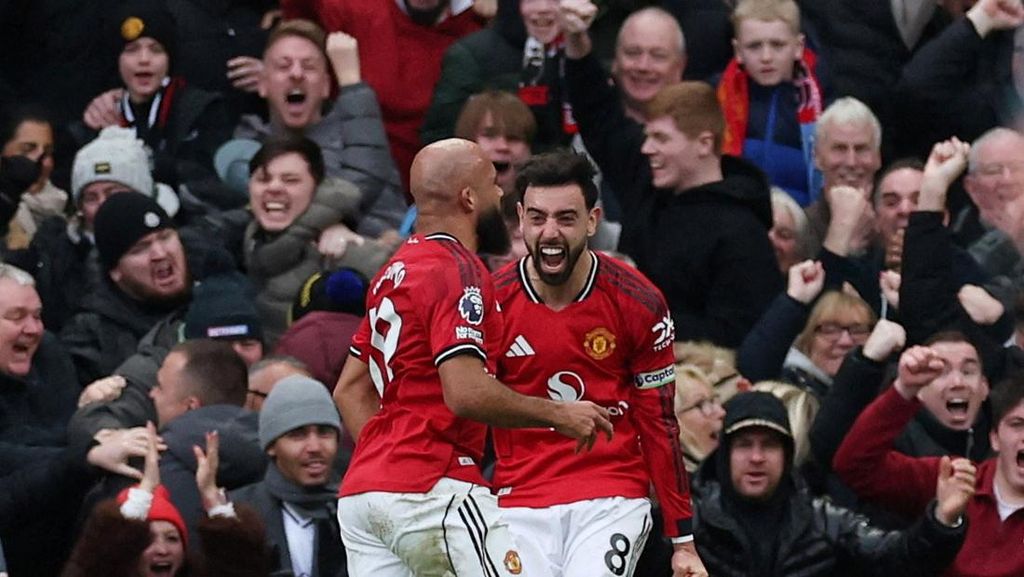 Menang 4 Laga Beruntun, MU Kian Dekat dengan Man City